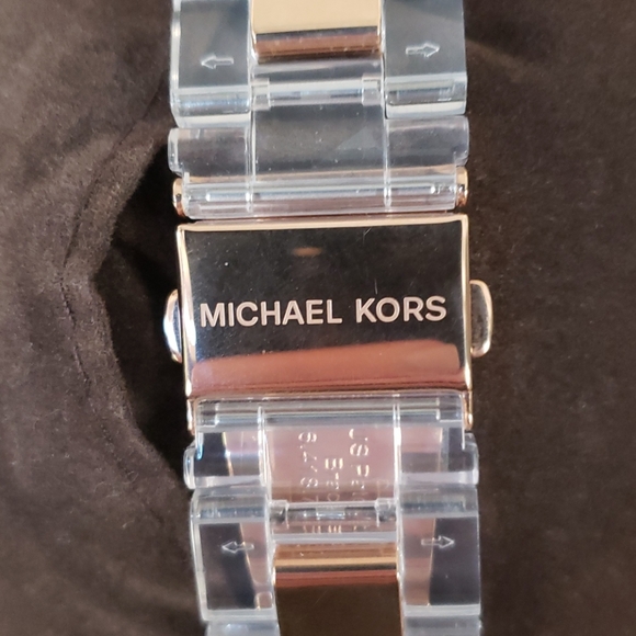 MICHAEL KORS
Madison  Women's Watch

MK5323

Mic - Picture 3 of 4